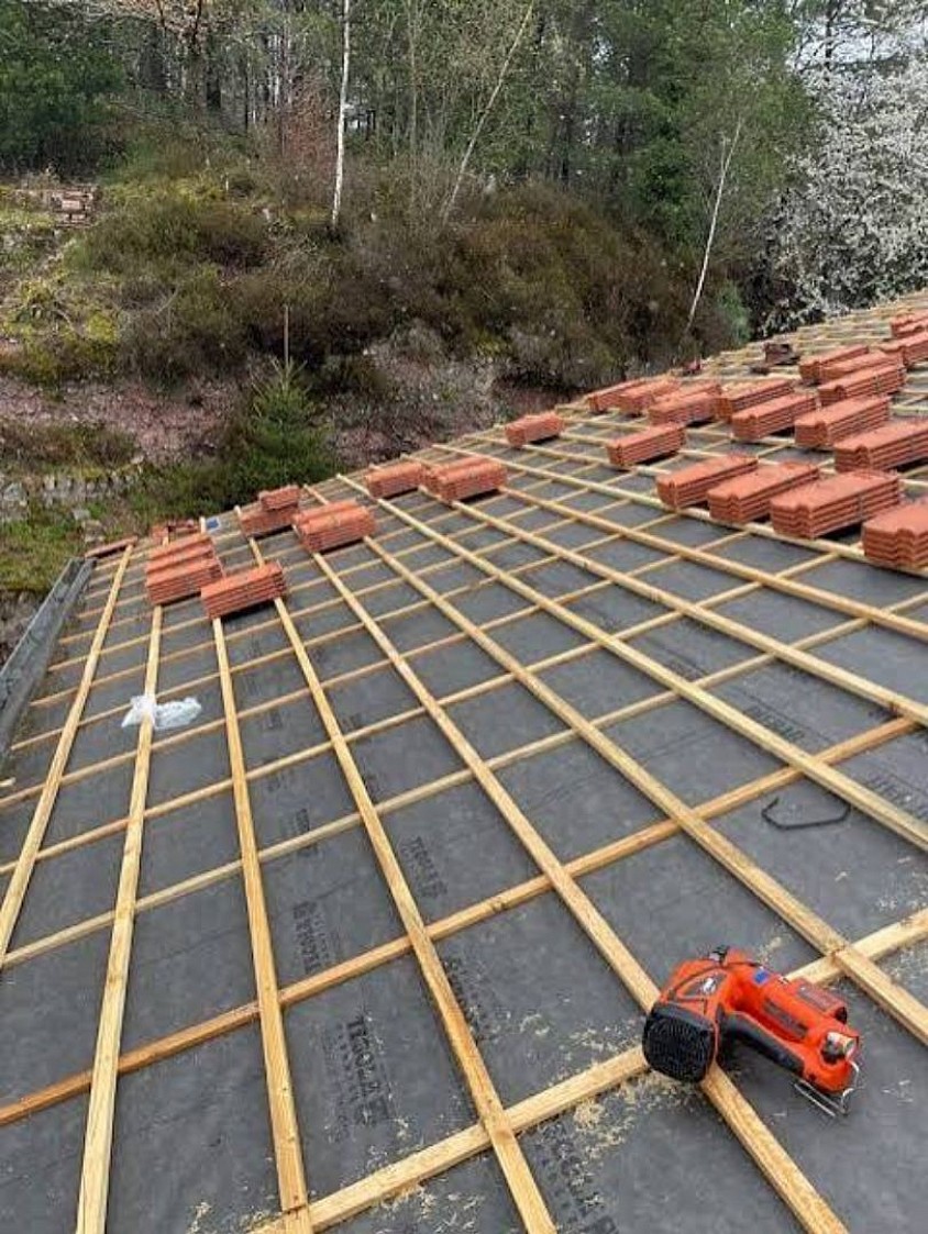 🏠 Rénovation de toiture – pose de l’écran sous-toiture et du lattage à Jouarre (77)